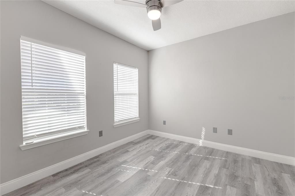 В аренду: $2,300 (3 спален, 2 ванн, 1396 Квадратных фут)