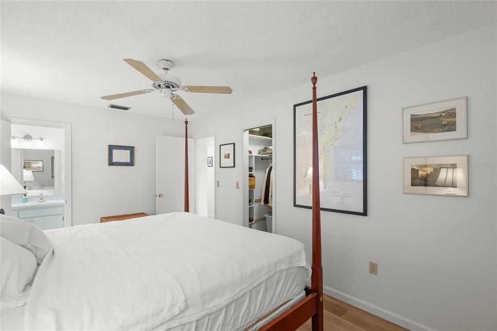 待售: $369,000 (2 贝兹, 2 浴室, 1562 平方英尺)