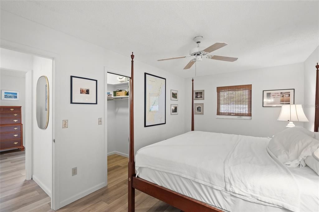 待售: $369,000 (2 贝兹, 2 浴室, 1562 平方英尺)