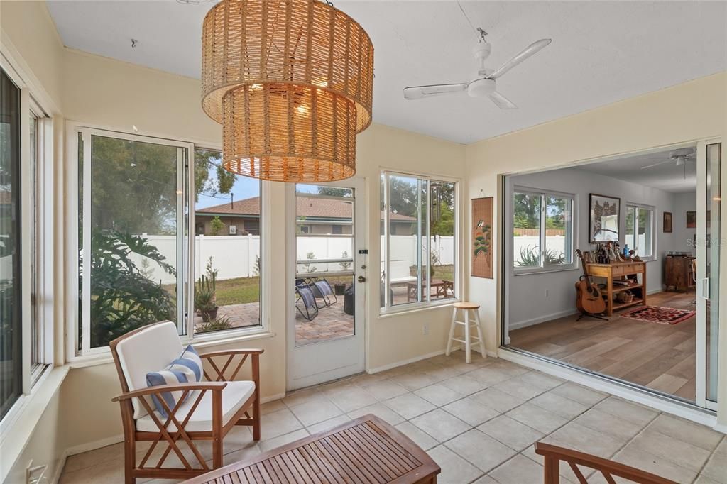 待售: $369,000 (2 贝兹, 2 浴室, 1562 平方英尺)