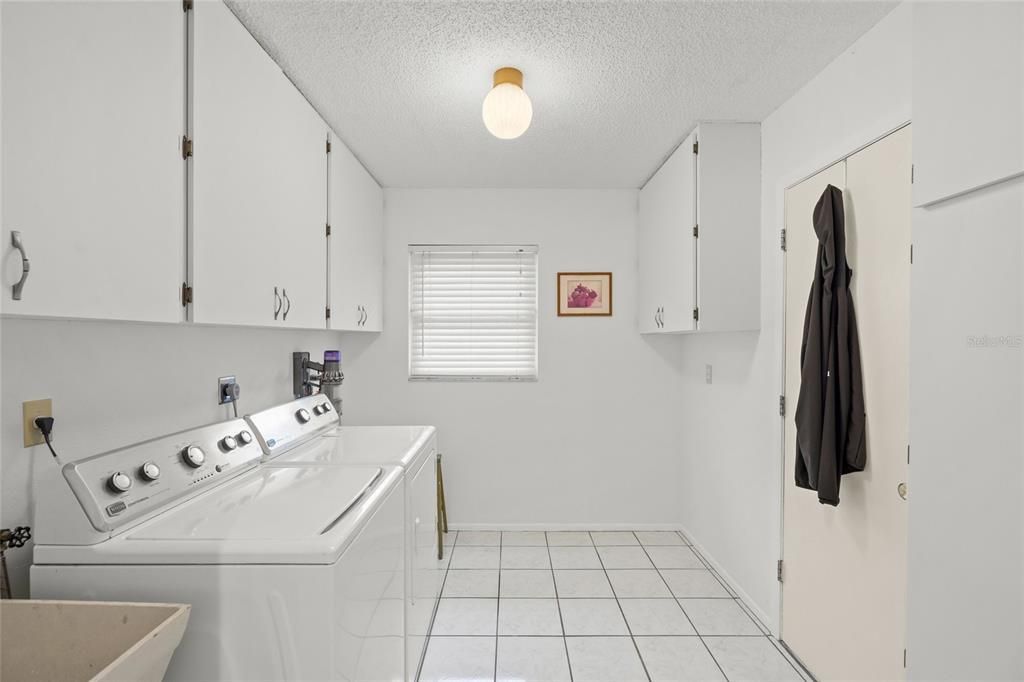 待售: $369,000 (2 贝兹, 2 浴室, 1562 平方英尺)