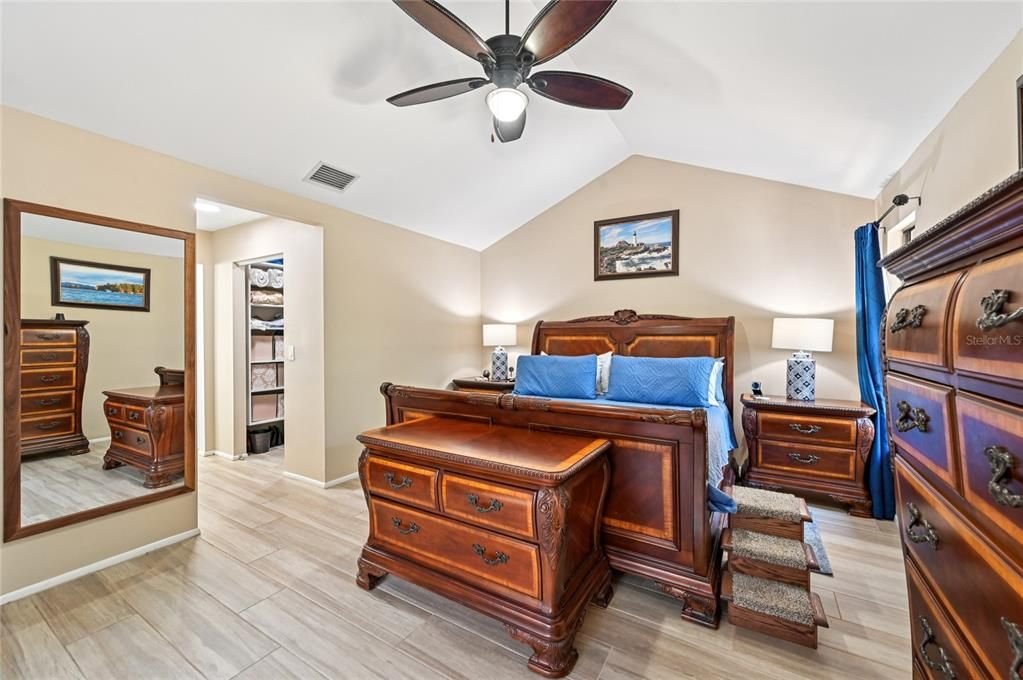 For Sale: $385,000 (3 beds, 2 baths, 1650 Square Feet)