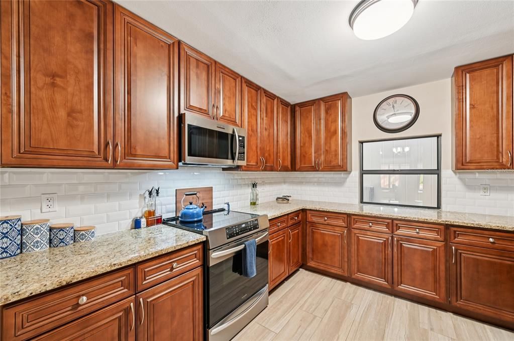 For Sale: $385,000 (3 beds, 2 baths, 1650 Square Feet)