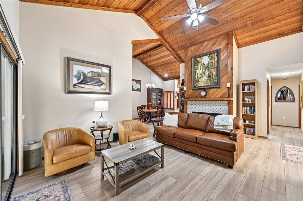 For Sale: $385,000 (3 beds, 2 baths, 1650 Square Feet)