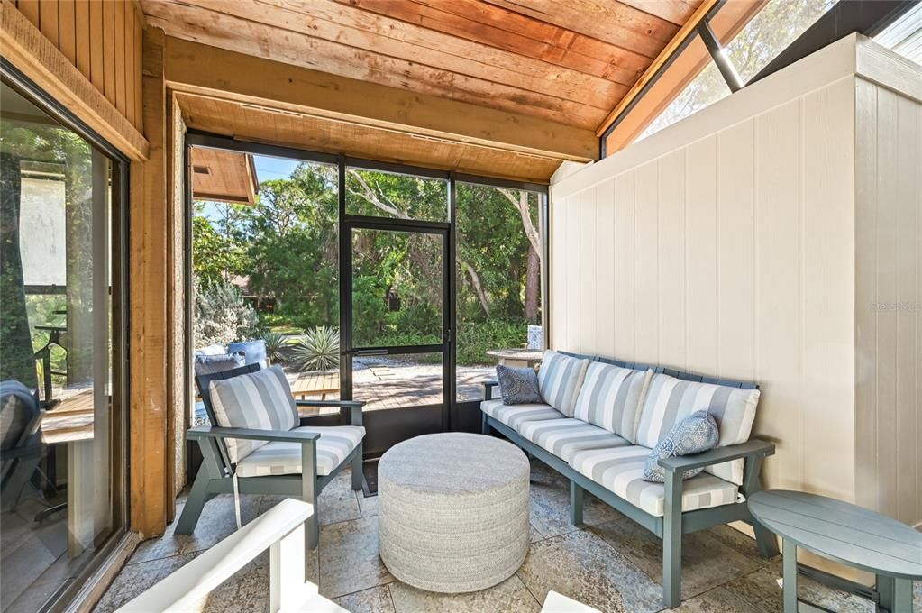 For Sale: $385,000 (3 beds, 2 baths, 1650 Square Feet)