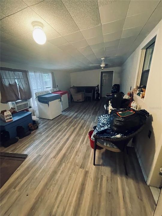 На продажу: $189,000 (2 спален, 2 ванн, 1144 Квадратных фут)