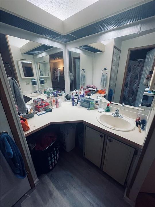 На продажу: $189,000 (2 спален, 2 ванн, 1144 Квадратных фут)