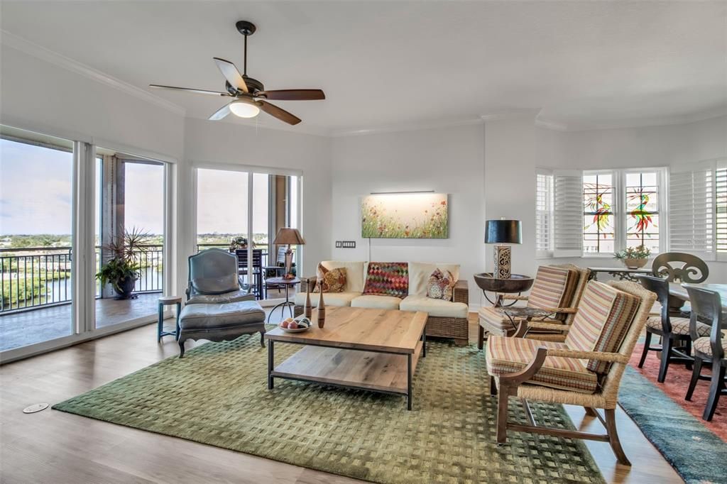 На продажу: $899,000 (3 спален, 3 ванн, 2630 Квадратных фут)