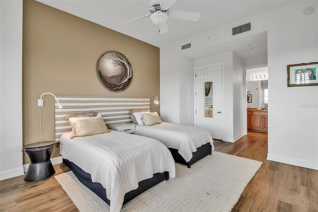 На продажу: $899,000 (3 спален, 3 ванн, 2630 Квадратных фут)