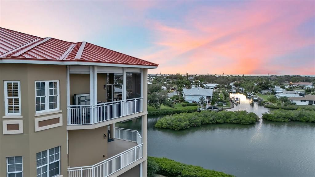 На продажу: $899,000 (3 спален, 3 ванн, 2630 Квадратных фут)