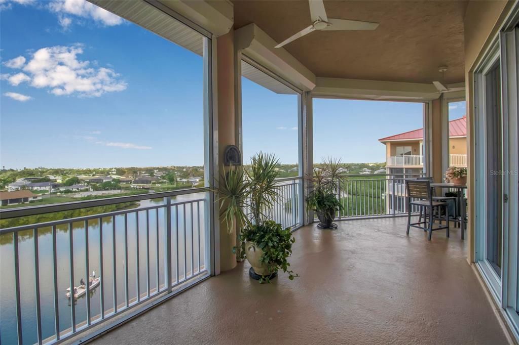 На продажу: $899,000 (3 спален, 3 ванн, 2630 Квадратных фут)