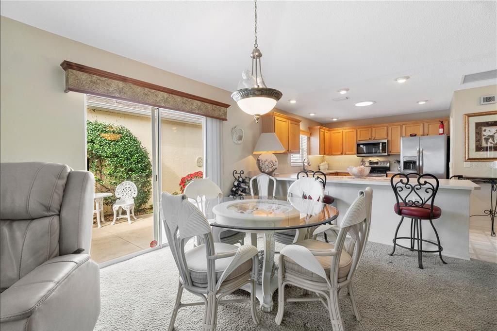 待售: $324,900 (2 贝兹, 2 浴室, 1132 平方英尺)