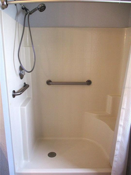 For Sale: $309,000 (2 beds, 2 baths, 1866 Square Feet)