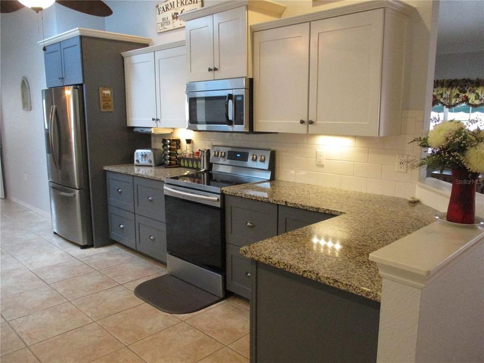 For Sale: $309,000 (2 beds, 2 baths, 1866 Square Feet)