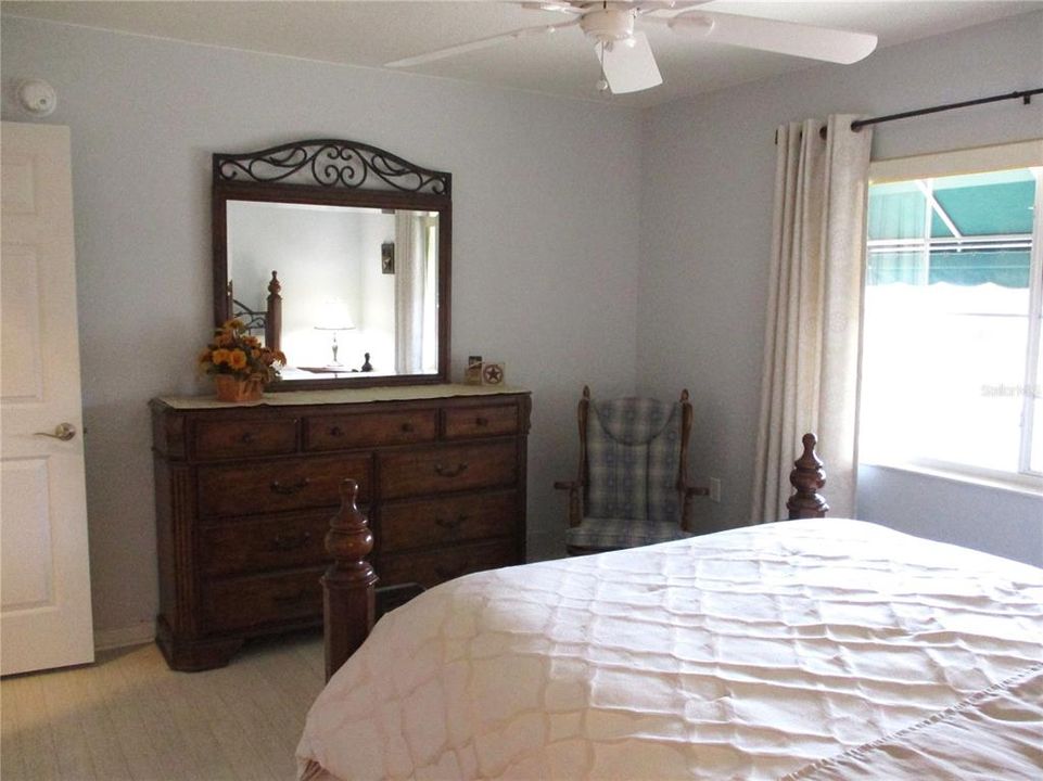 For Sale: $309,000 (2 beds, 2 baths, 1866 Square Feet)