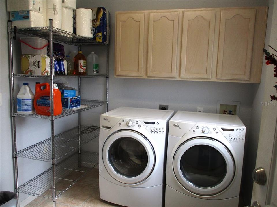 For Sale: $309,000 (2 beds, 2 baths, 1866 Square Feet)