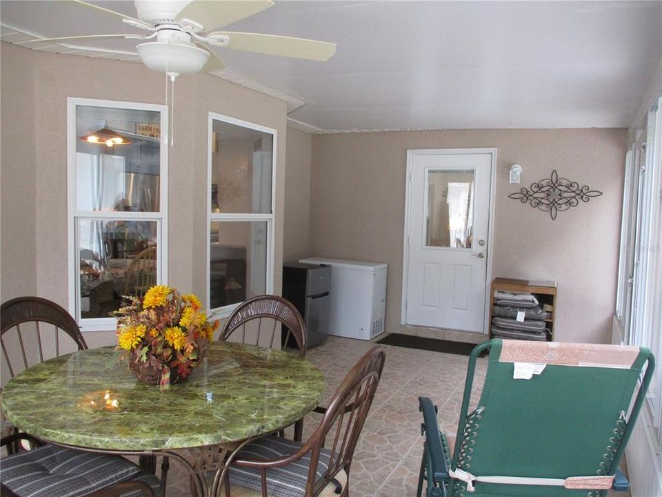 For Sale: $309,000 (2 beds, 2 baths, 1866 Square Feet)