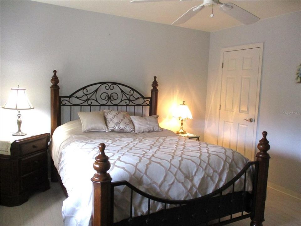 For Sale: $309,000 (2 beds, 2 baths, 1866 Square Feet)