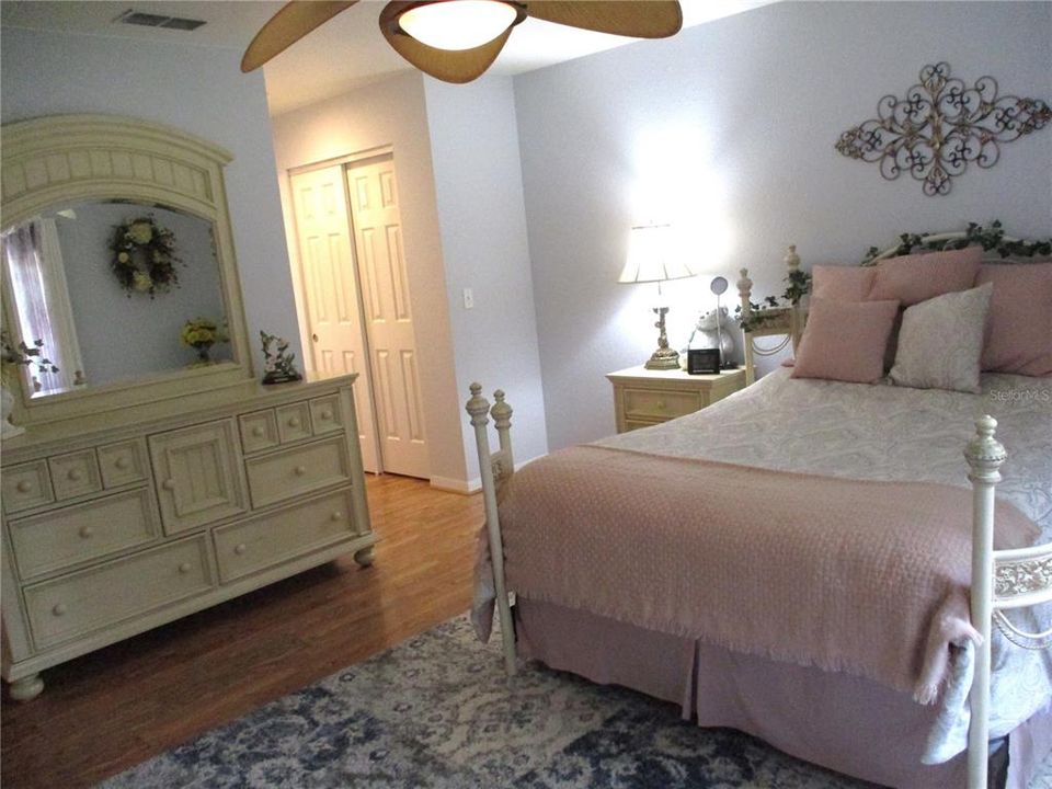 For Sale: $309,000 (2 beds, 2 baths, 1866 Square Feet)