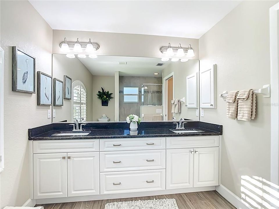 For Sale: $499,000 (3 beds, 2 baths, 1648 Square Feet)