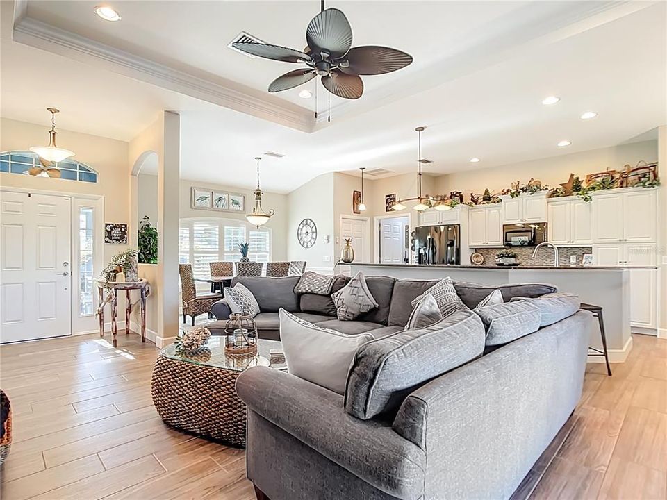 For Sale: $499,000 (3 beds, 2 baths, 1648 Square Feet)