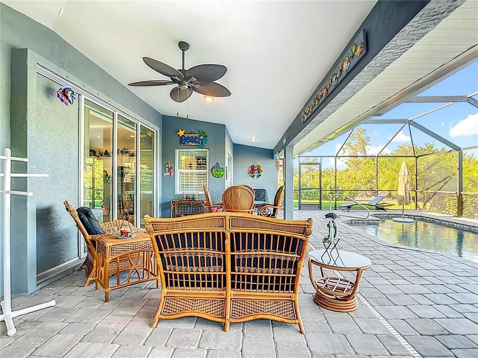 For Sale: $499,000 (3 beds, 2 baths, 1648 Square Feet)