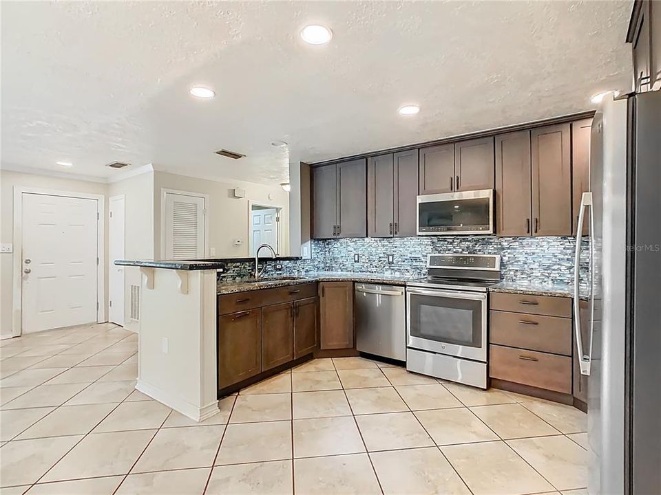 Active With Contract: $280,000 (3 beds, 2 baths, 1425 Square Feet)