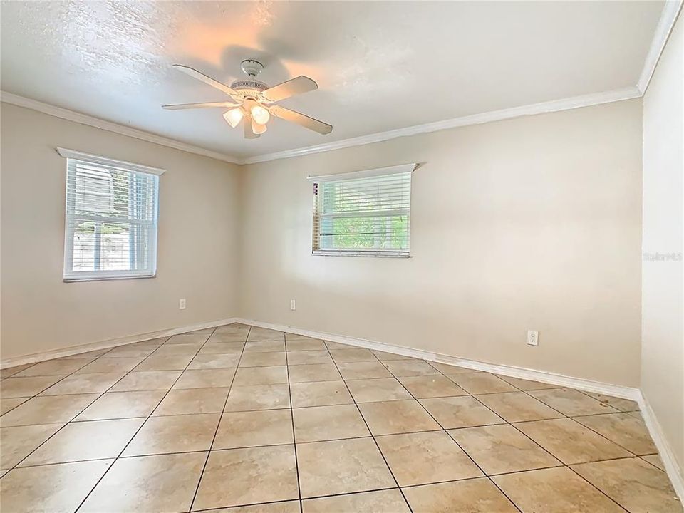 Active With Contract: $280,000 (3 beds, 2 baths, 1425 Square Feet)