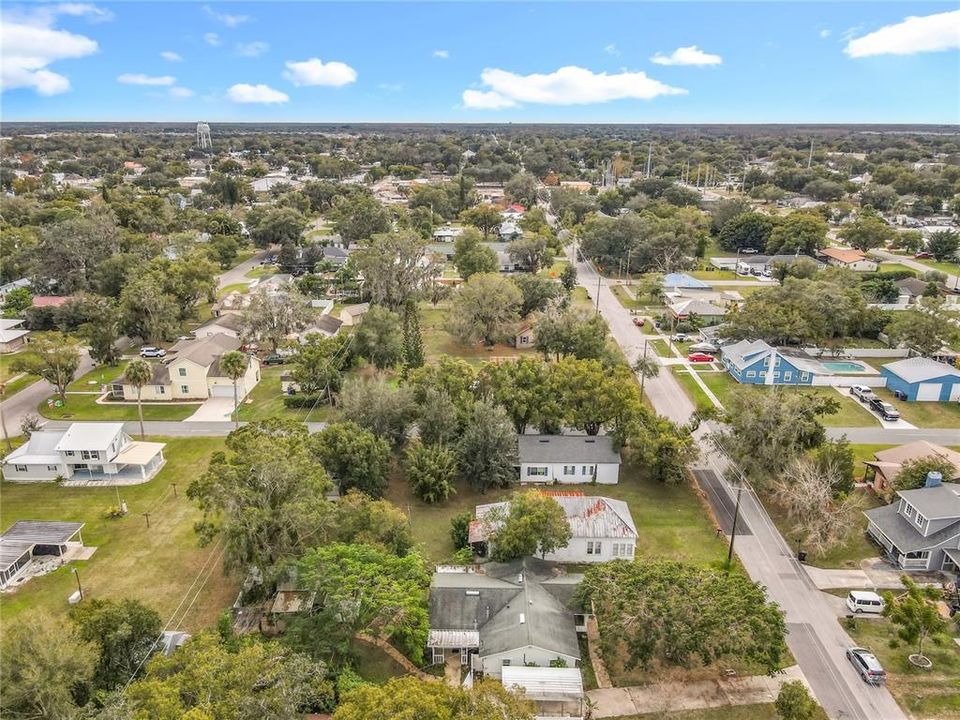 Active With Contract: $280,000 (3 beds, 2 baths, 1425 Square Feet)