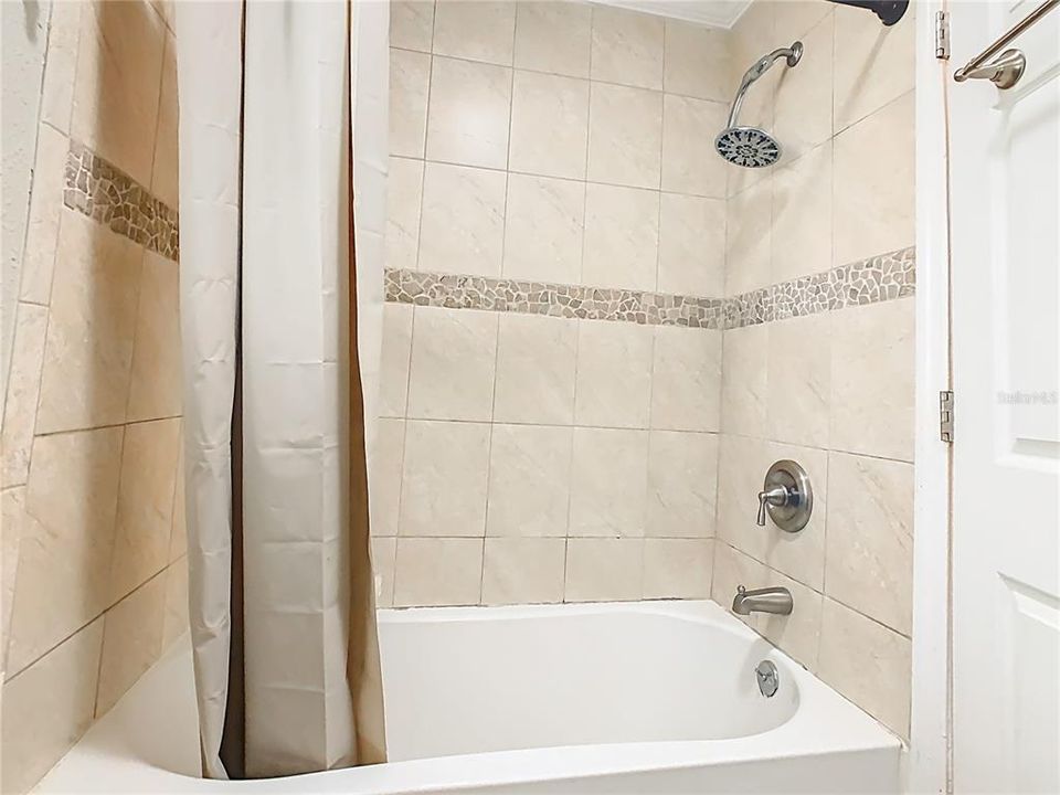 Active With Contract: $280,000 (3 beds, 2 baths, 1425 Square Feet)