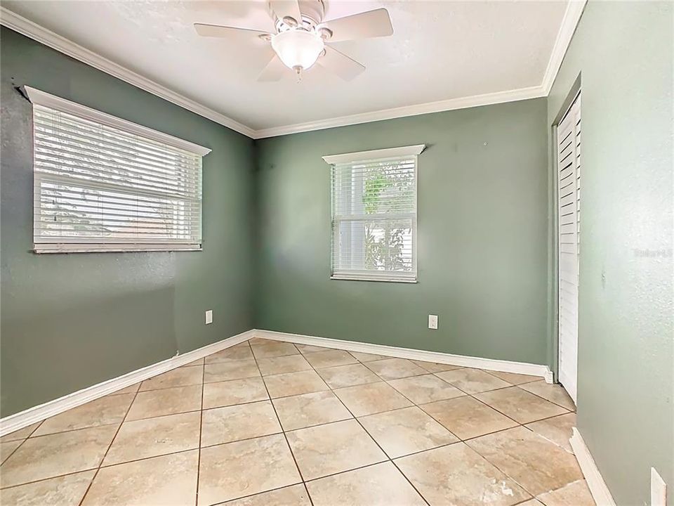 Active With Contract: $280,000 (3 beds, 2 baths, 1425 Square Feet)