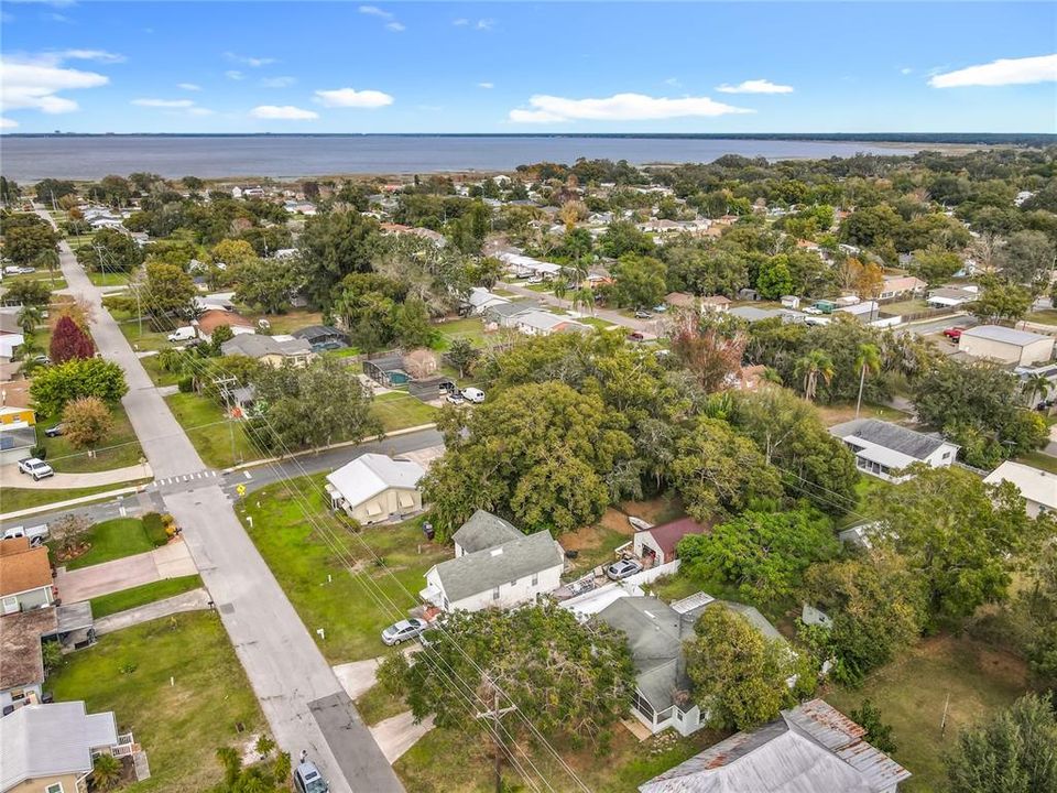 Active With Contract: $280,000 (3 beds, 2 baths, 1425 Square Feet)