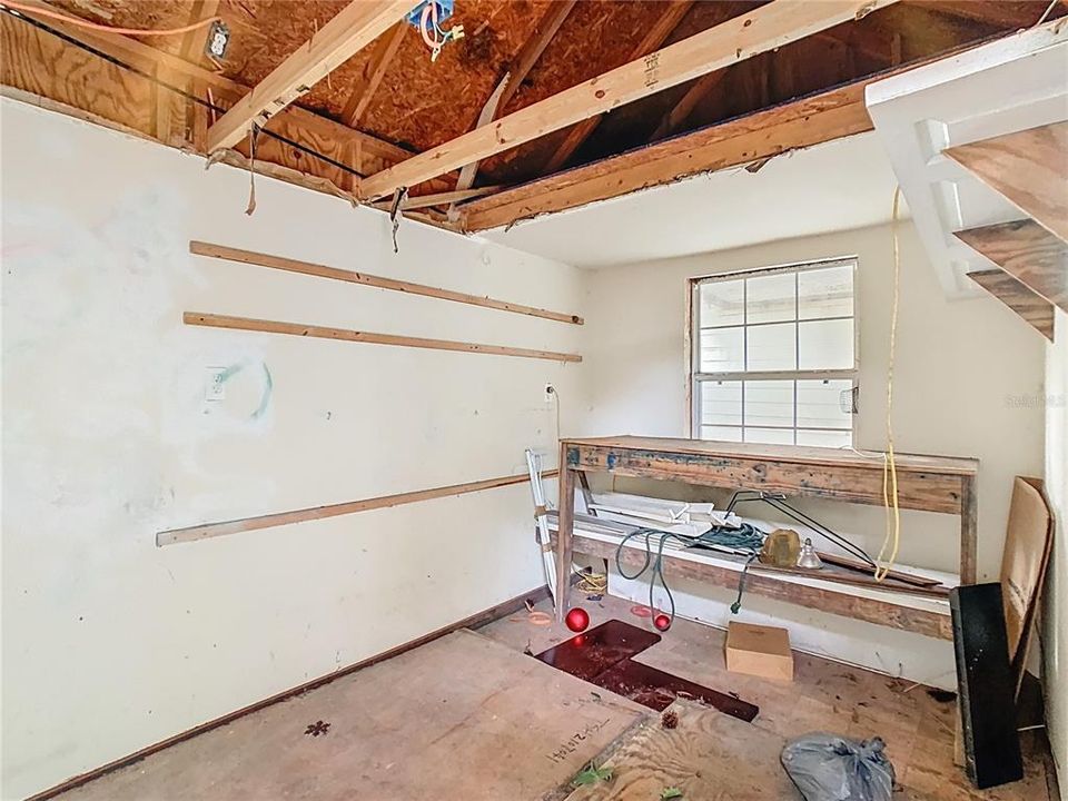 Active With Contract: $280,000 (3 beds, 2 baths, 1425 Square Feet)