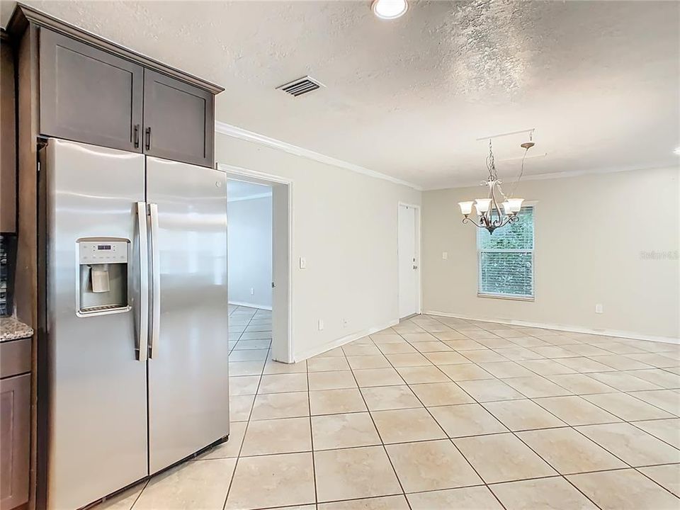 Active With Contract: $280,000 (3 beds, 2 baths, 1425 Square Feet)