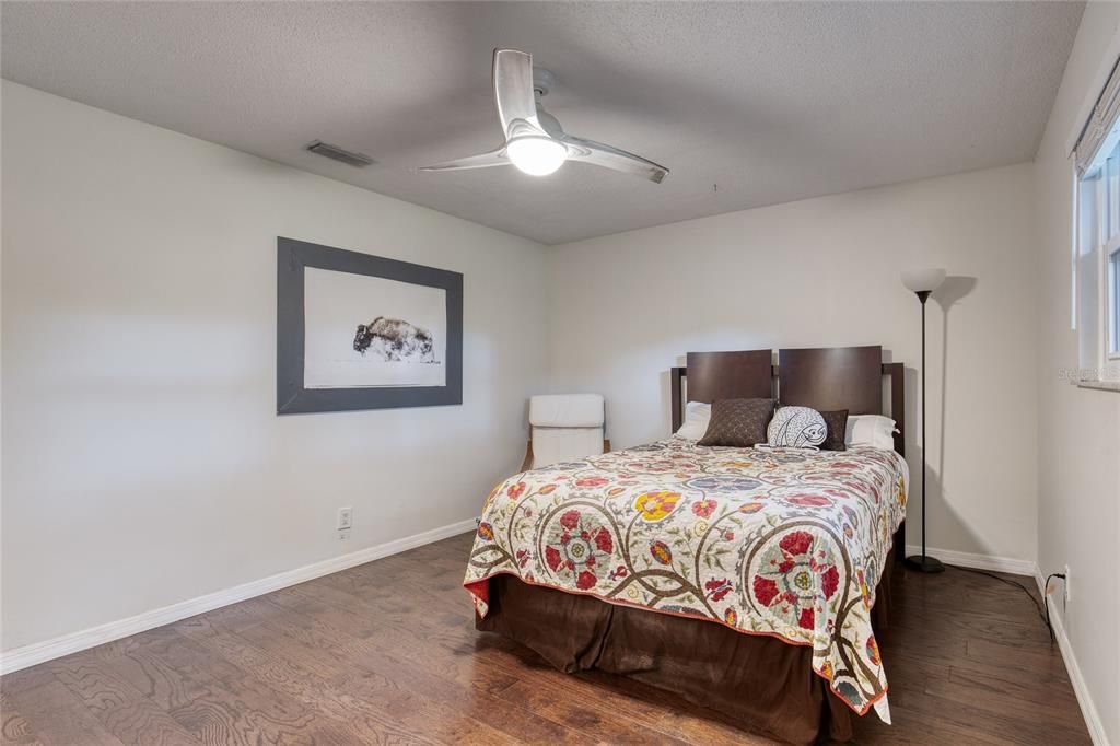 待售: $599,000 (4 贝兹, 2 浴室, 3293 平方英尺)