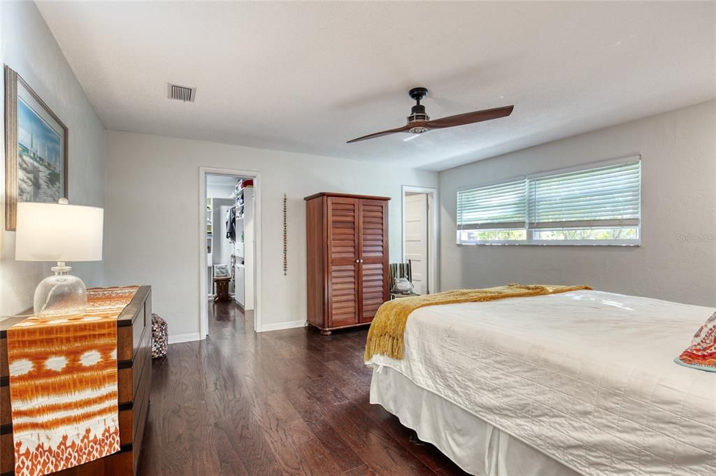 待售: $599,000 (4 贝兹, 2 浴室, 3293 平方英尺)