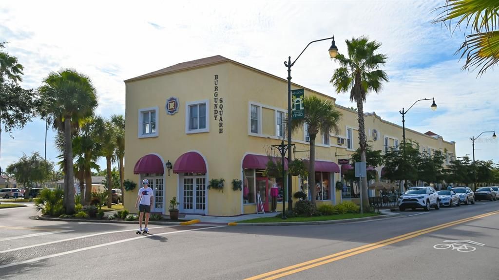 На продажу: $365,000 (2 спален, 2 ванн, 1184 Квадратных фут)