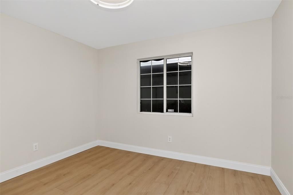 На продажу: $299,990 (3 спален, 2 ванн, 1308 Квадратных фут)