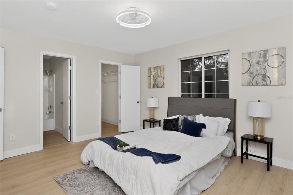 На продажу: $299,990 (3 спален, 2 ванн, 1308 Квадратных фут)