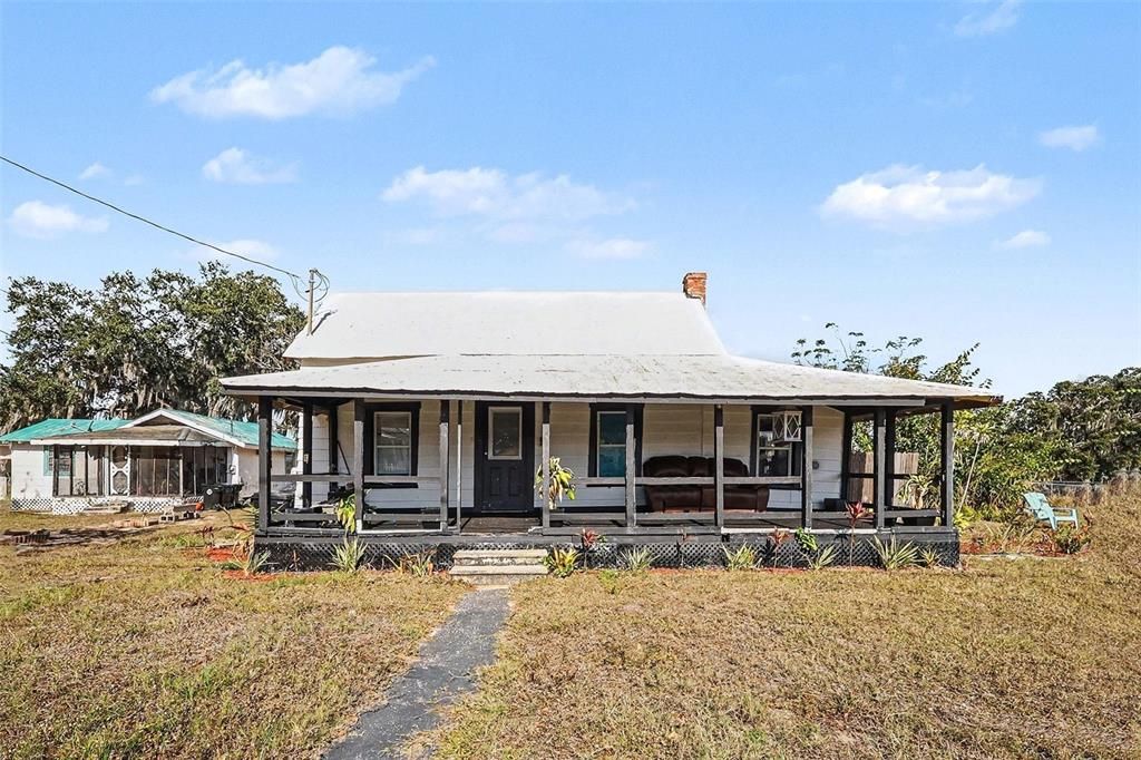 For Sale: $99,000 (3 beds, 1 baths, 928 Square Feet)