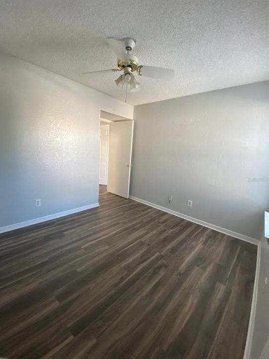 For Sale: $164,900 (2 beds, 2 baths, 935 Square Feet)