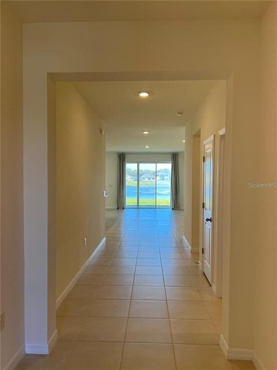 En Renta: $2,700 (4 camas, 2 baños, 2045 Pies cuadrados)