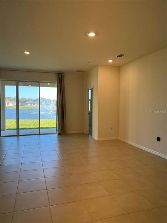 En Renta: $2,700 (4 camas, 2 baños, 2045 Pies cuadrados)