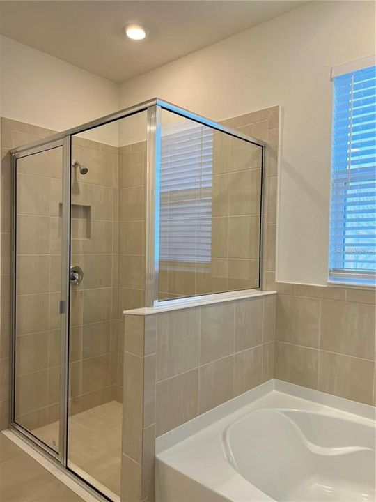 En Renta: $2,700 (4 camas, 2 baños, 2045 Pies cuadrados)