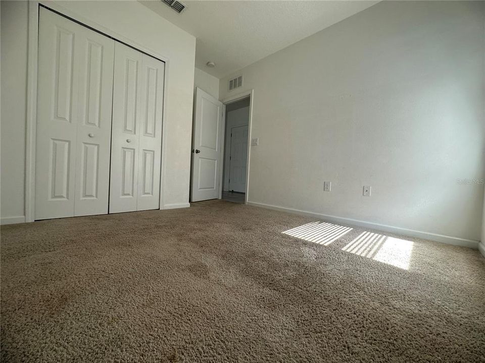 出租: $2,000 (3 贝兹, 2 浴室, 1405 平方英尺)