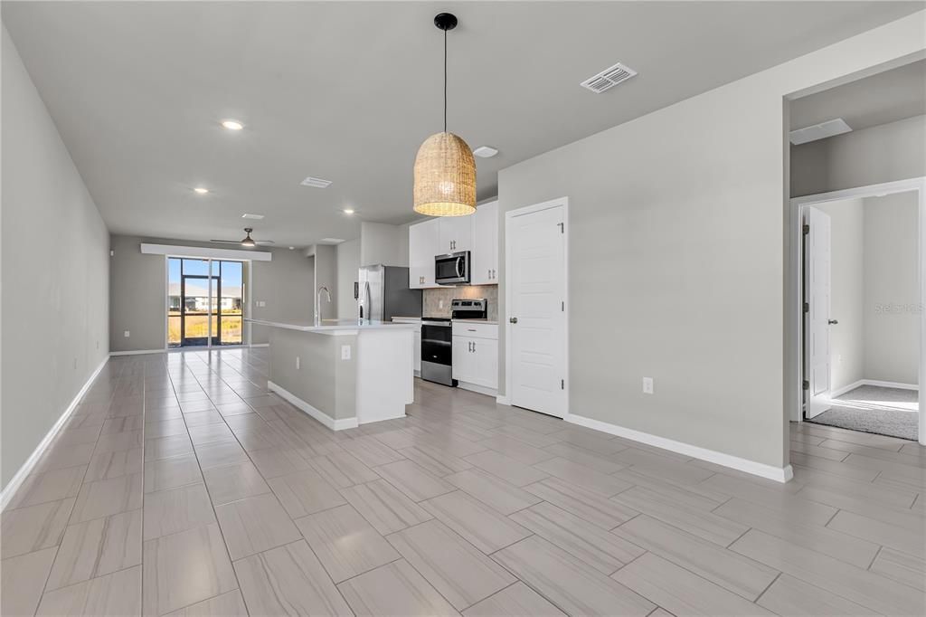 В аренду: $2,200 (3 спален, 2 ванн, 1484 Квадратных фут)