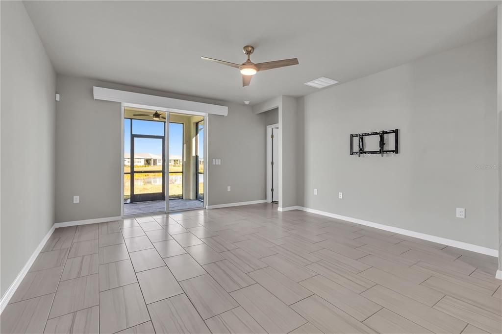 В аренду: $2,200 (3 спален, 2 ванн, 1484 Квадратных фут)