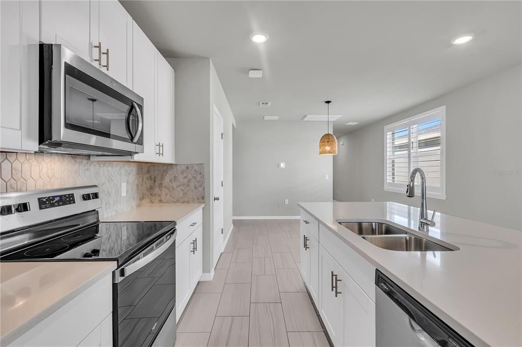 В аренду: $2,200 (3 спален, 2 ванн, 1484 Квадратных фут)