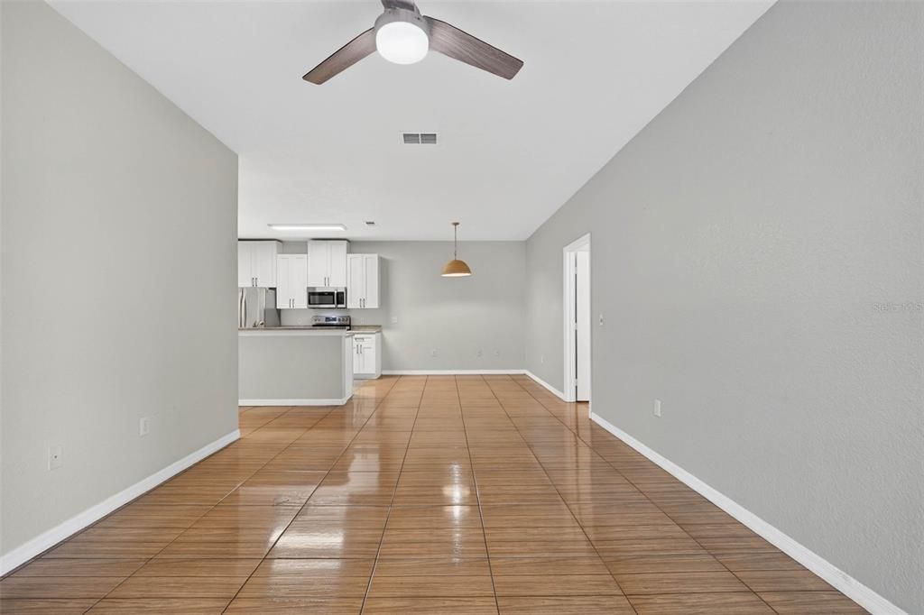 En Venta: $195,000 (2 camas, 2 baños, 1152 Pies cuadrados)