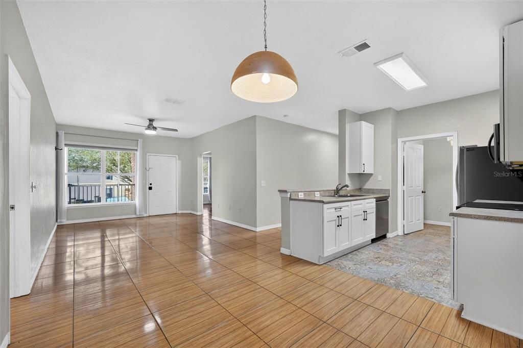 En Venta: $195,000 (2 camas, 2 baños, 1152 Pies cuadrados)